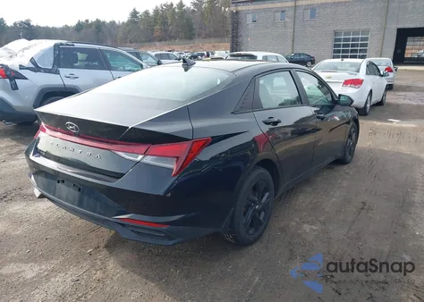 2022 Hyundai Elantra Sel z USA, uszkodzony, nr VIN KMHLM4AG7NU220400